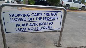Bahamas, Great Abaco islandAu Supermarché : consignes pour les haïtiens...