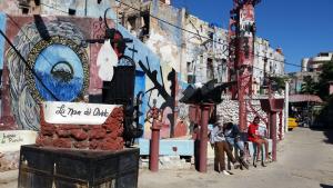 La Havane : Callejon de Hamel du peintre-muraliste cubain Salvador Gonzales Escanola