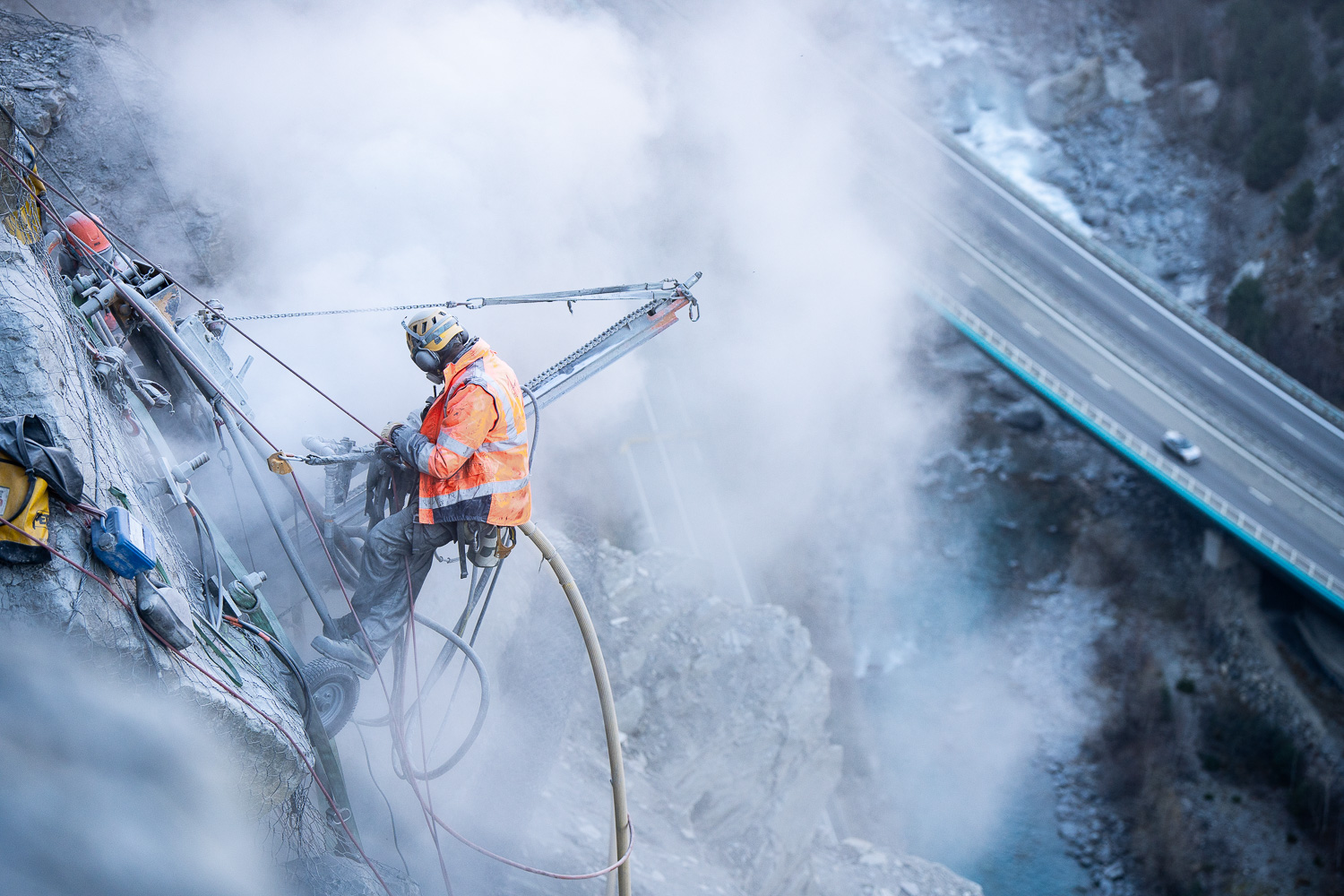 Chantier de la Praz en Maurienne - Cordistes en action